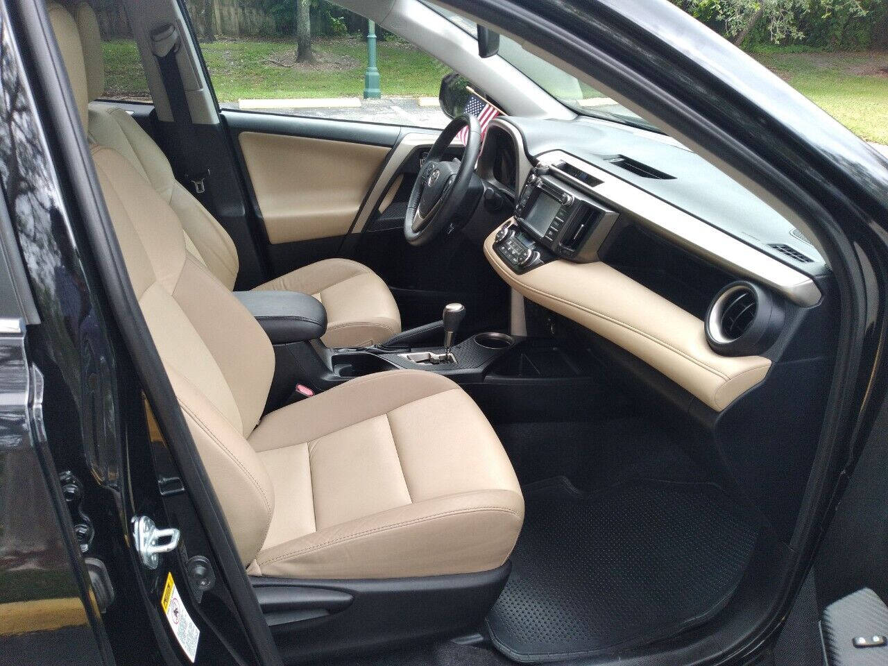 2015 TOYOTA RAV4 SUV / Crossover - $18,999