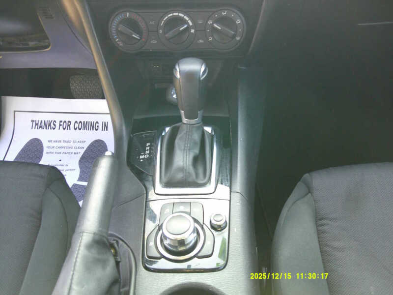 2015 Mazda MAZDA3 i Sport