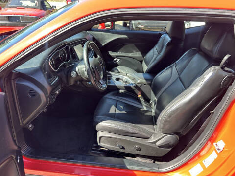 2015 Dodge Challenger SXT Plus