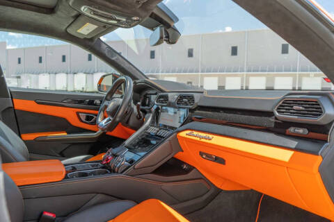 2022 Lamborghini Urus