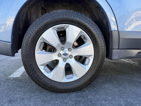 2012 Subaru Outback 2.5i Limited