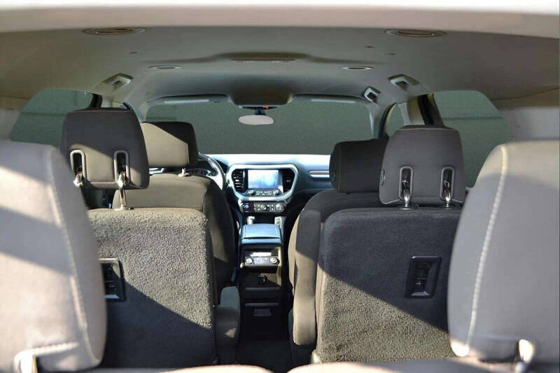 2017 GMC Acadia SLE-2