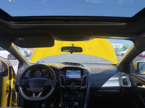 2017 Ford Focus ST