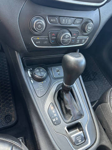 2020 Jeep Cherokee Trailhawk