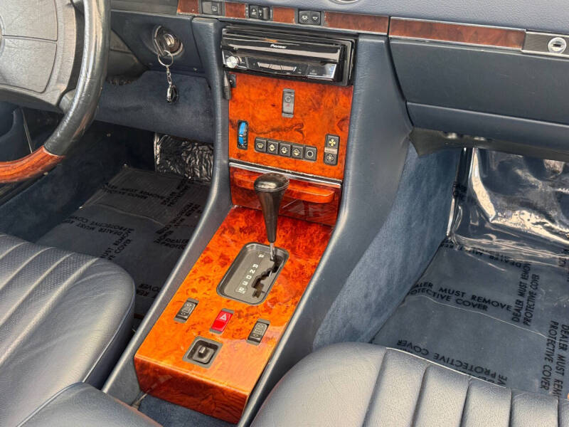 1986 Mercedes-Benz 560-Class 560 SL