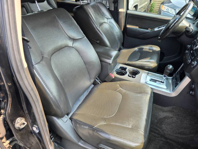 2011 Nissan Pathfinder SV