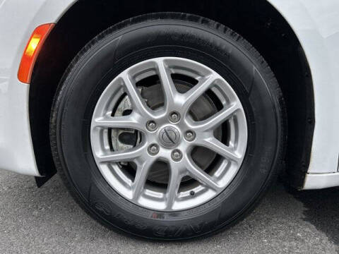 2022 Chrysler Voyager LX