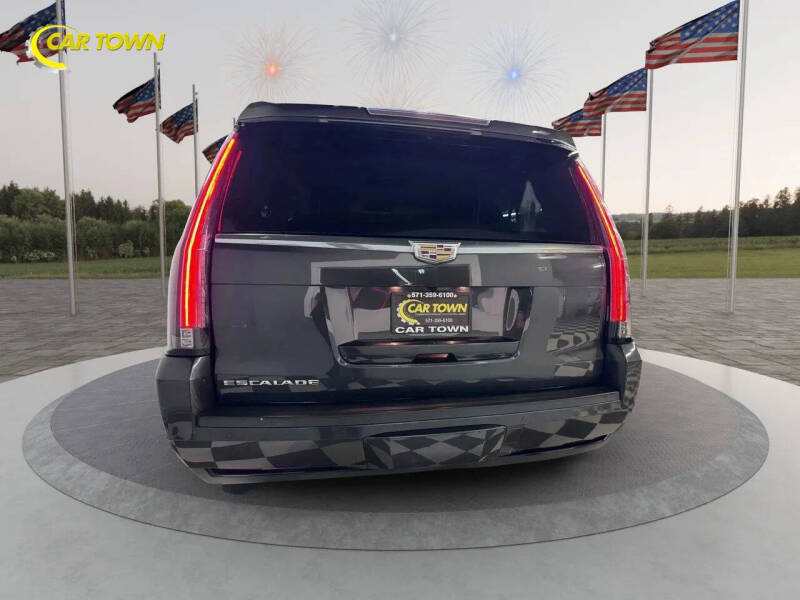 2016 Cadillac Escalade ESV Luxury Collection