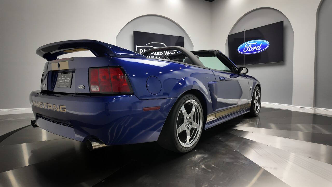 2004 Ford Mustang 25