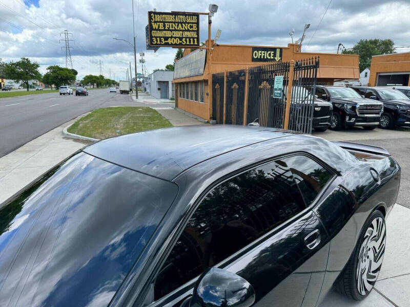 2016 Dodge Challenger 392 HEMI Scat Pack Shaker