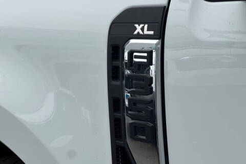 2025 Ford F-350 Super Duty XL