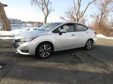 2023 Nissan Versa SV