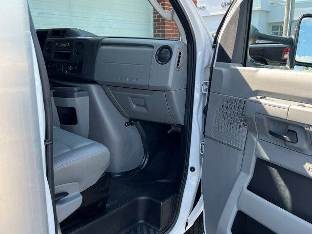 2024 Ford E-Series
