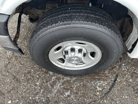 2021 Chevrolet Express 2500