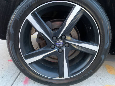 2016 Volvo XC60 T6 Drive-E R-Design