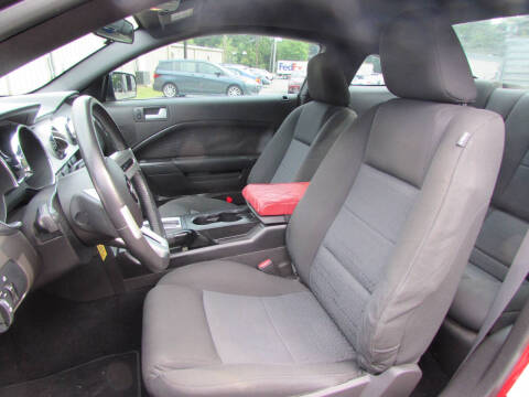 2008 Ford Mustang V6 Deluxe