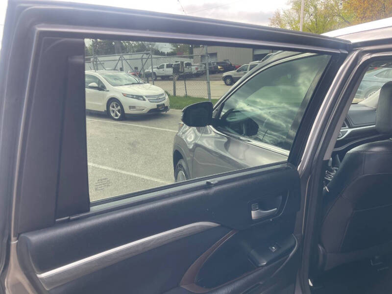 2017 Toyota Highlander Limited Platinum