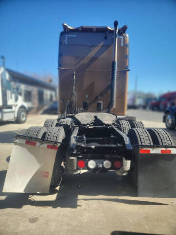 2022 Kenworth T-680
