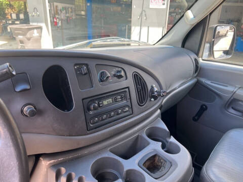 2003 Ford E-Series E-250