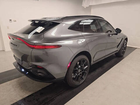 2021 Aston Martin DBX