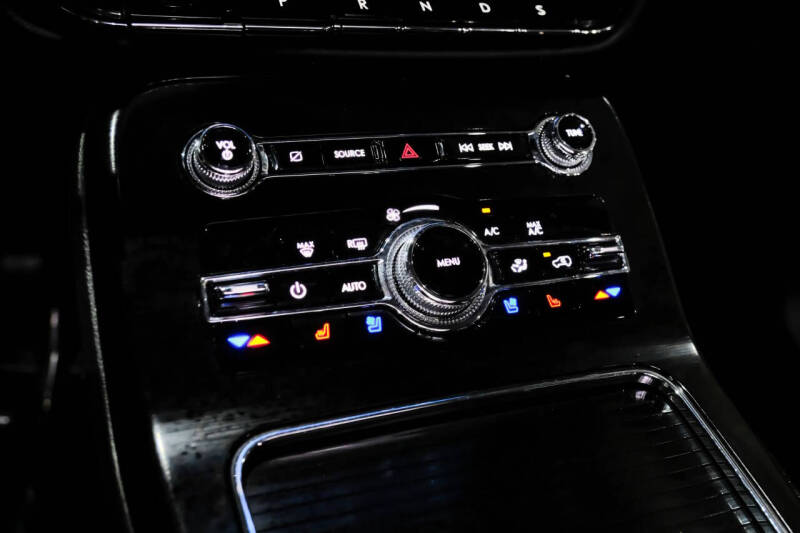 2021 Lincoln Nautilus Reserve