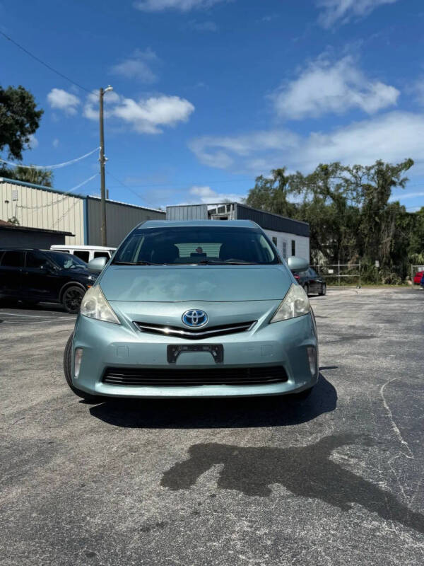 2014 Toyota Prius v Three
