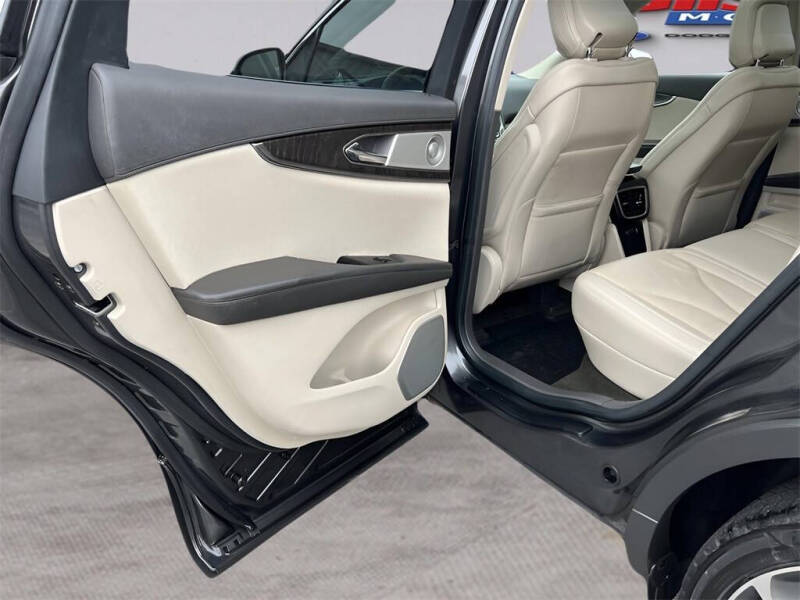 2020 Lincoln Nautilus Reserve