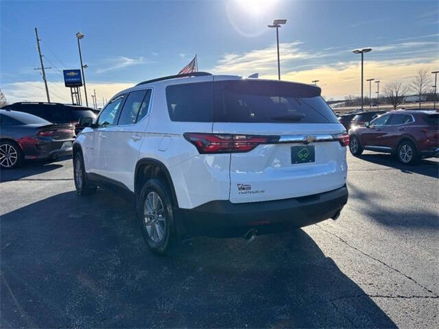 2022 Chevrolet Traverse LT Cloth