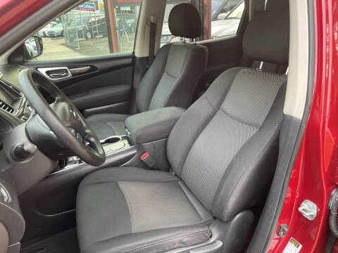 2017 Nissan Pathfinder S