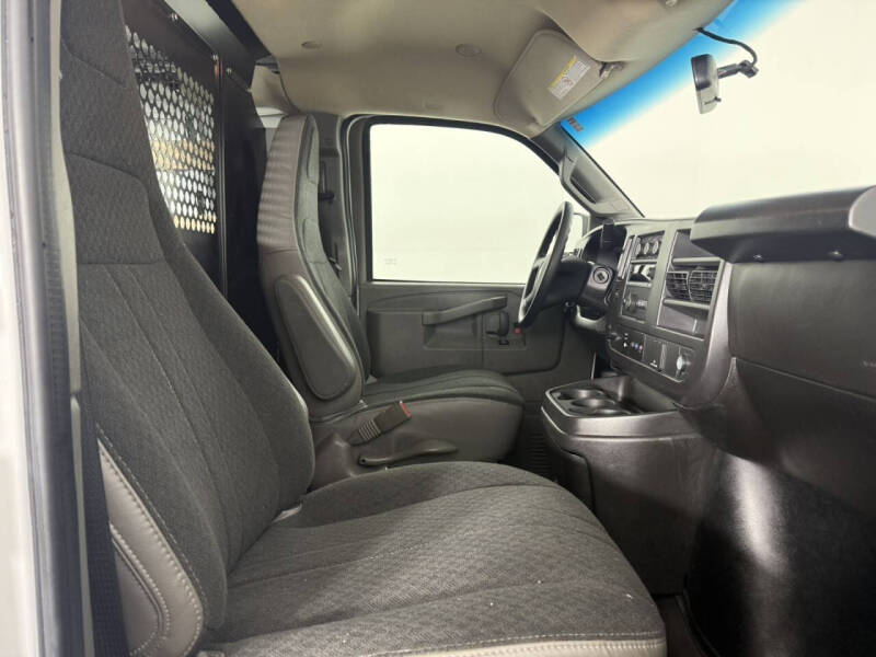 2024 Chevrolet Express 2500