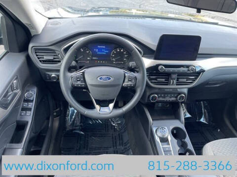 2022 Ford Escape Hybrid SE