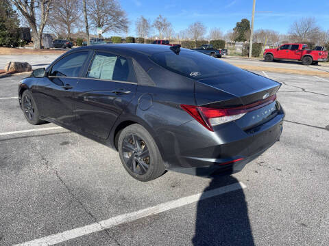 2022 Hyundai Elantra SEL