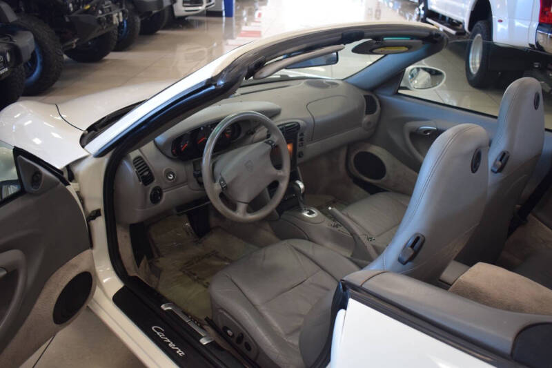 2000 Porsche 911 Carrera