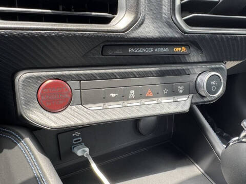 2025 Ford Mustang Dark Horse