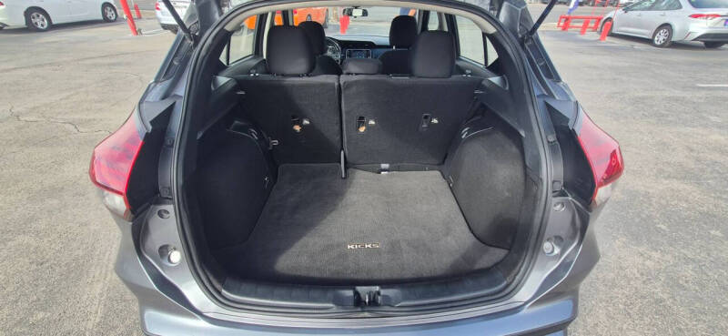 2023 Nissan Kicks S