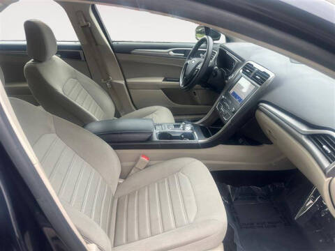 2020 Ford Fusion Hybrid SE