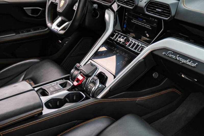 2020 Lamborghini Urus