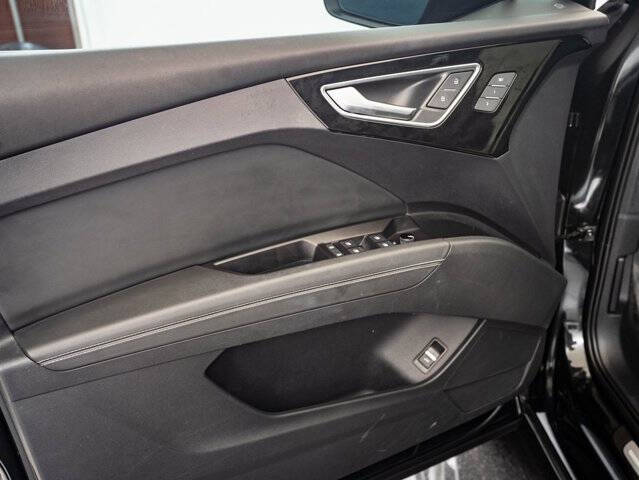 2022 Audi Q4 e-tron quattro Premium 50