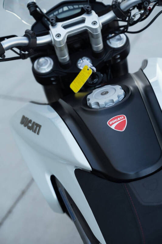 2013 Ducati Hypermotard 821