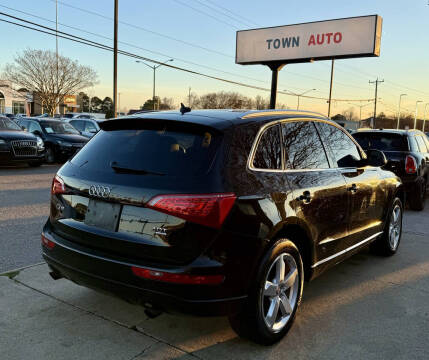 2011 Audi Q5 2.0T quattro Premium Plus