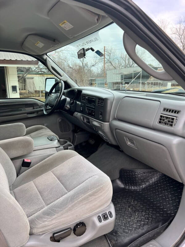 2004 Ford F-250 Super Duty XLT photo 15