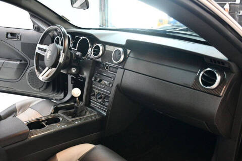 2006 Ford Mustang GT Deluxe
