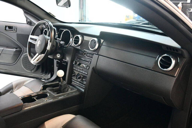 2006 Ford Mustang GT Deluxe
