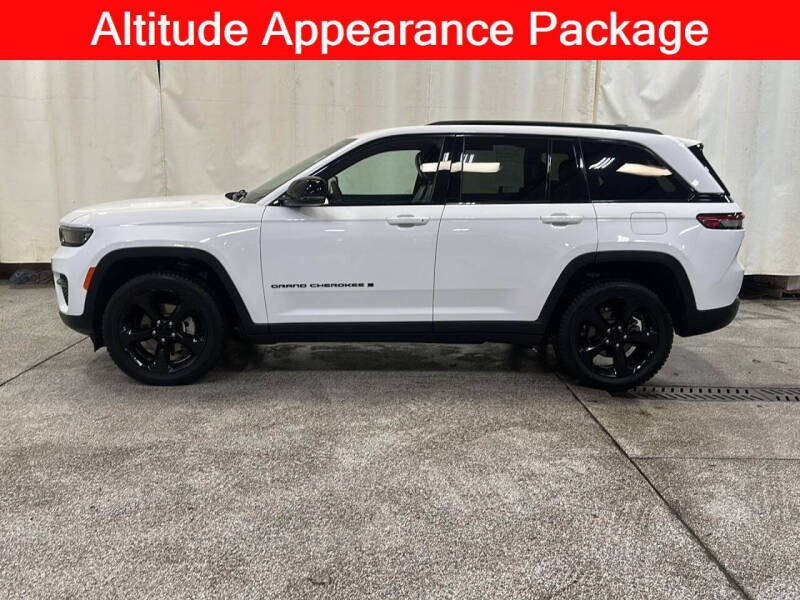 2023 Jeep Grand Cherokee Altitude