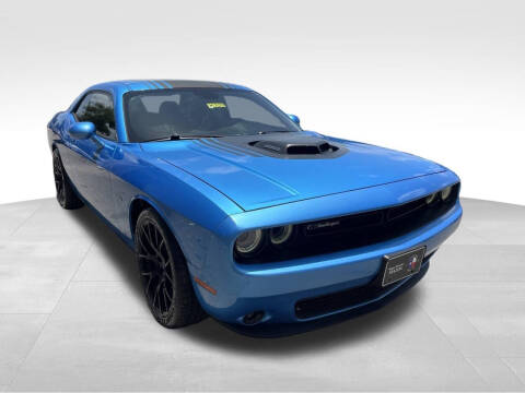 2015 Dodge Challenger R/T Shaker