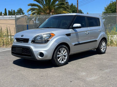 2012 Kia Soul +