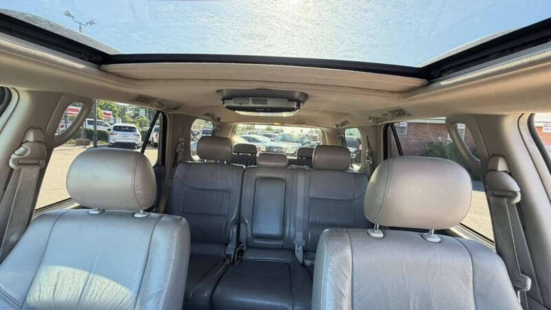 2005 Toyota Sequoia SR5