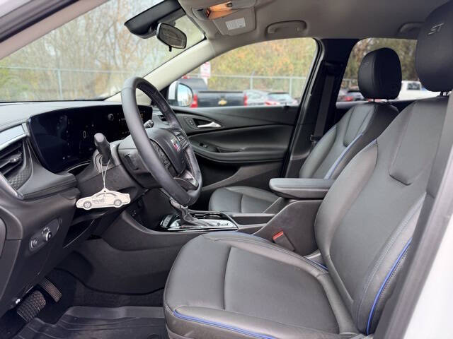 2025 Buick Encore GX Sport Touring