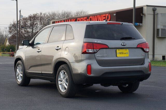 2015 Kia Sorento LX