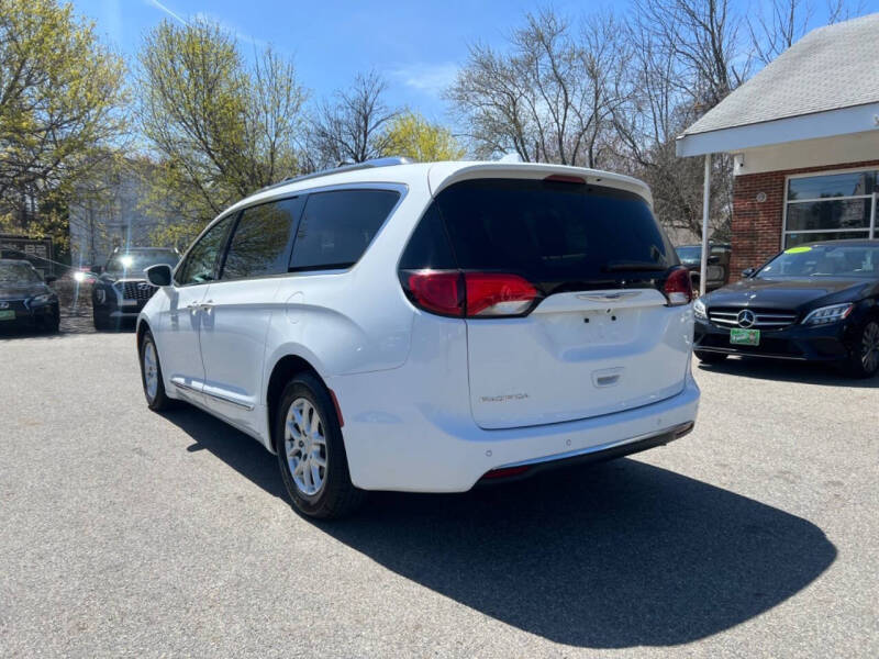 2020 Chrysler Pacifica Touring L